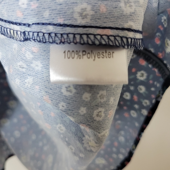 SimpleFun Women's Large Tie Front Blue Floral Top - Picture 10 of 11